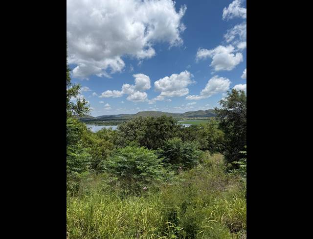 715M² VACANT LAND FOR SALE IN KOSMOS